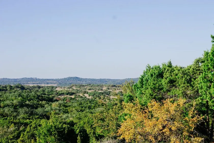 Secluded Ridge Cabin at White Branch near Austin - Image 1