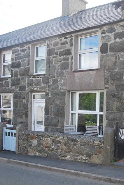Cosy seaside cottage - Image 1