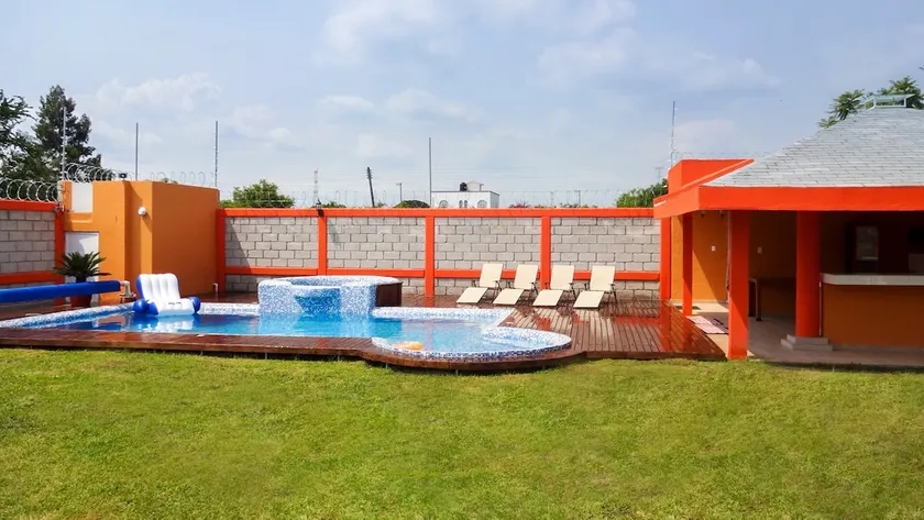 House in Huertas de Cuautla, Morelos - Image 1