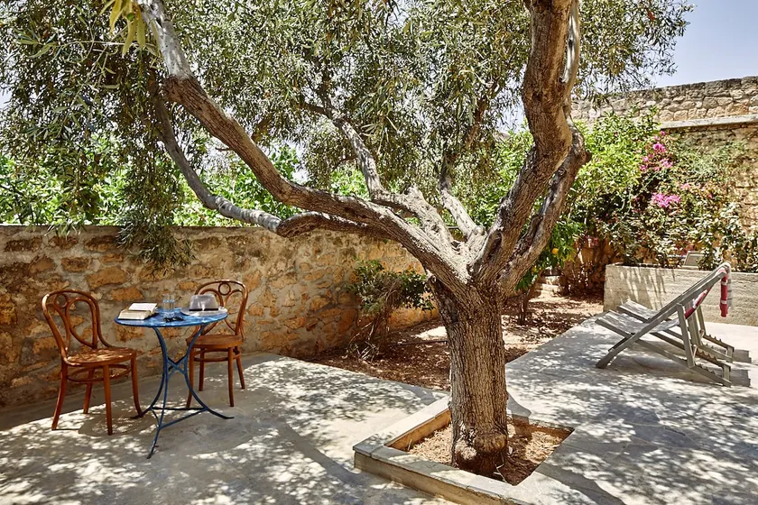 Nikolaou Art Residence, 1-room garden-view studio - Image 1