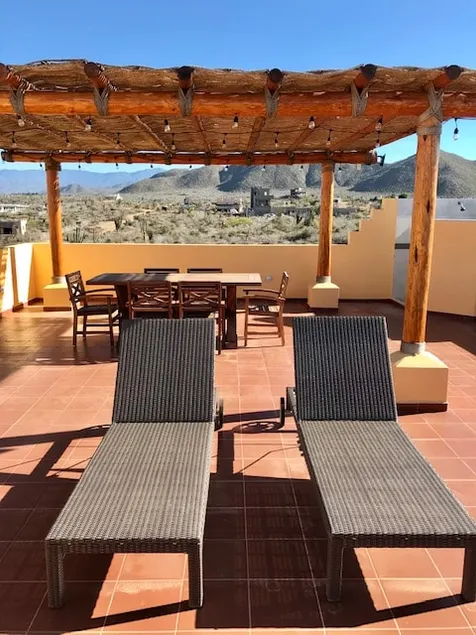 15C New Top Floor 2BR 2BA with Spectacular Views - Image 1