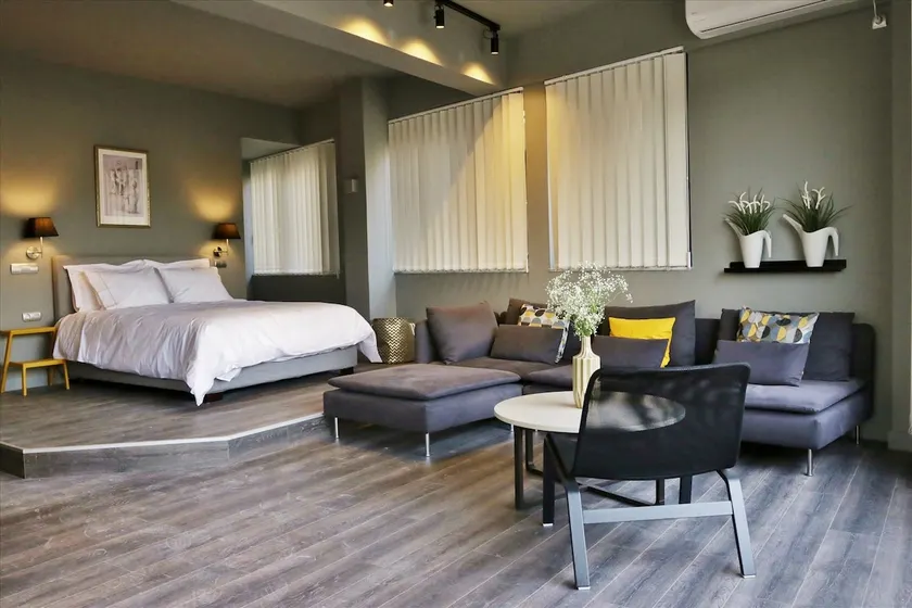 Elegant & Boutique Loft@Acropolis - Image 1