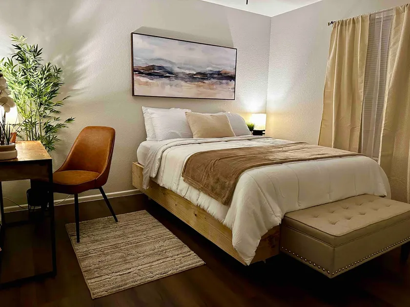 Modernized Stay - Image 1