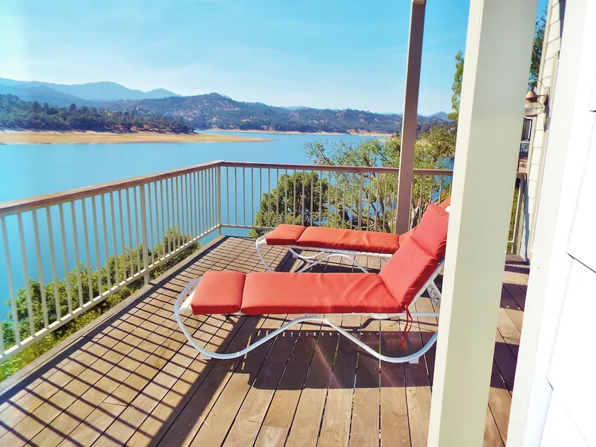 Westra's Waterfront Abode w/Private Dock, WiFi on quiet cul de sac! - Image 1