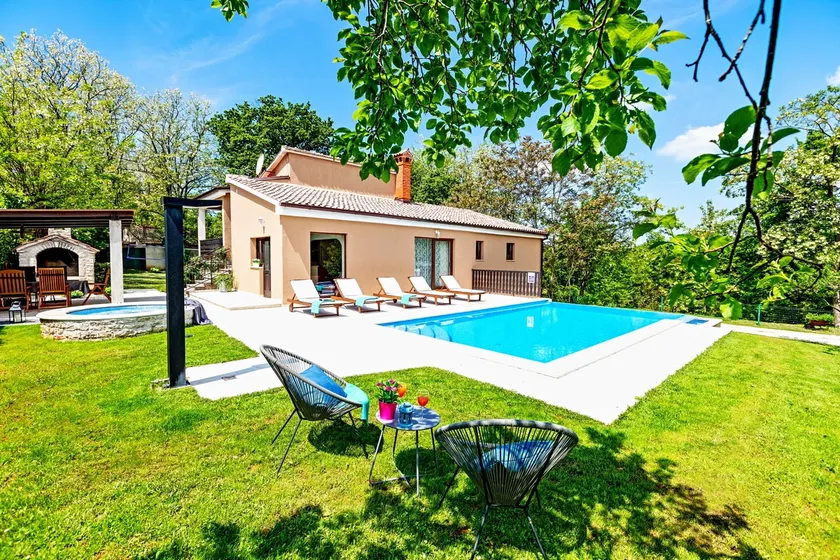 Villa Ferlini in Central Istria with private 10000 m2 garden, wellness & family activities on plot - Image 1