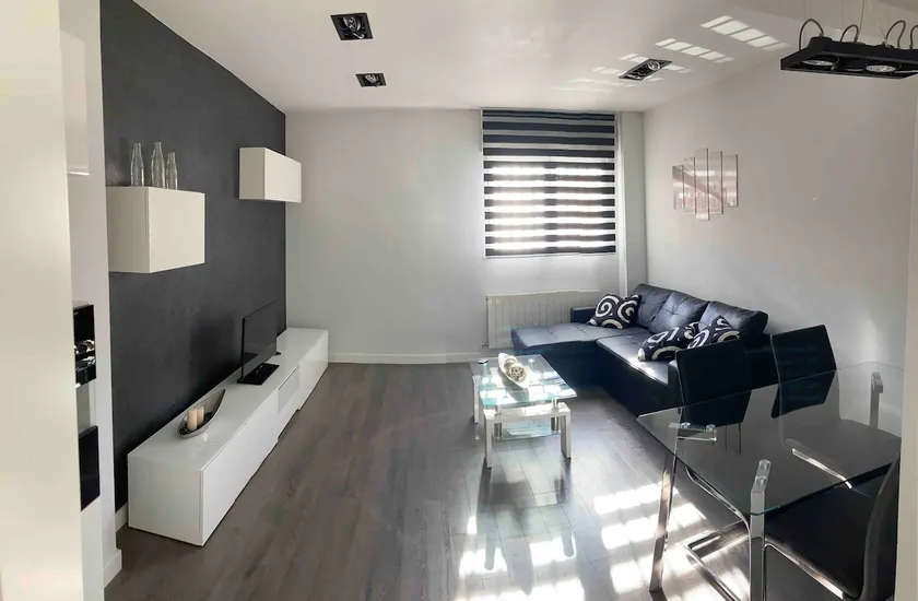 Stylish apartment (free parking) - Image 1