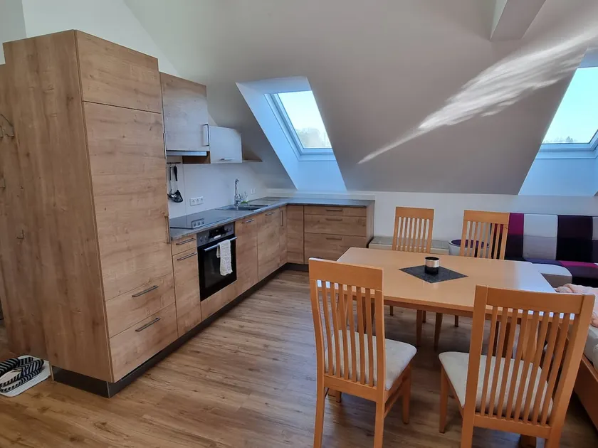 fully equipped studio apartment, great hiking area - Image 1