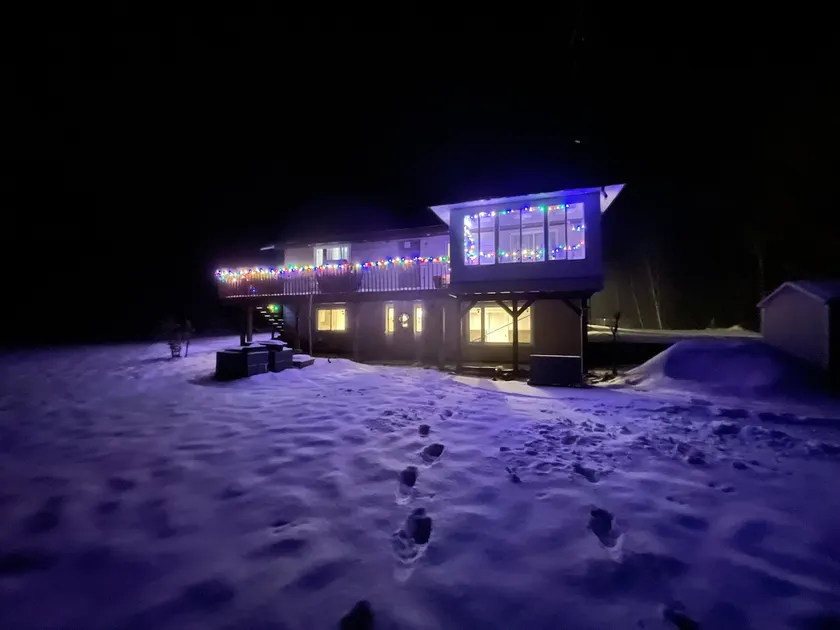 Private 2 Bedroom Cottage in the Woods w Pool/ BBQ - Image 1
