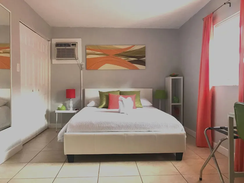Apartment Up to 4 people in Miami - Image 1