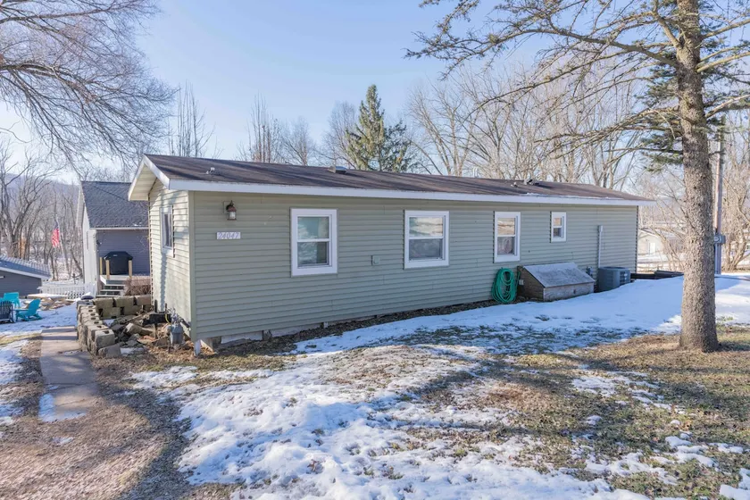 River Shack Retreat - Image 1