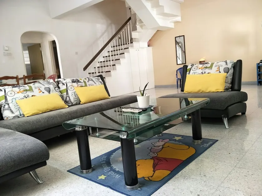 G'town, Karpal Singh Drive USM Queensbay 10- 15pax - Image 1