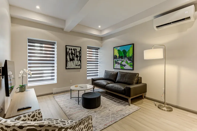B03–Close to Old Quebec, modern & comfortable - Image 1