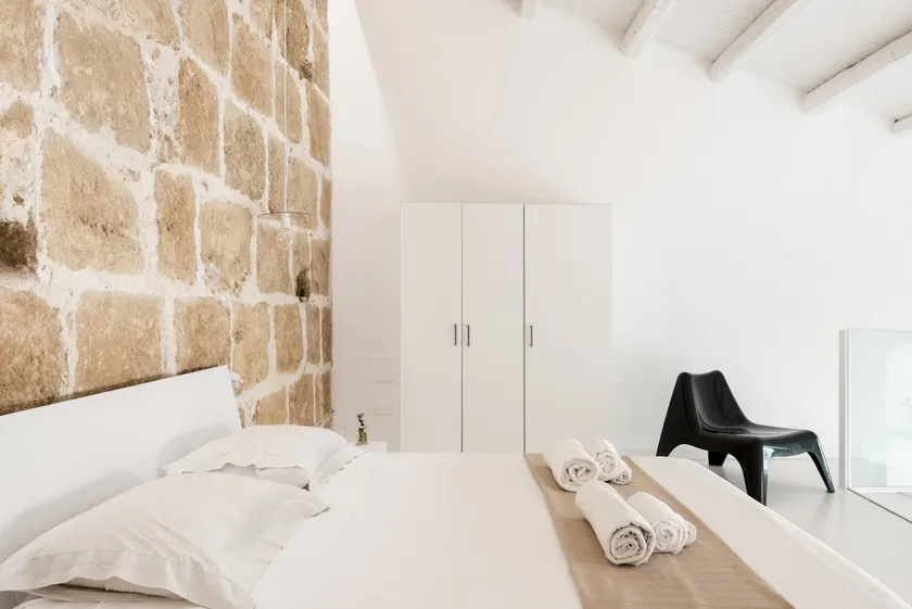 La Carretteria, loft with period features - Image 1