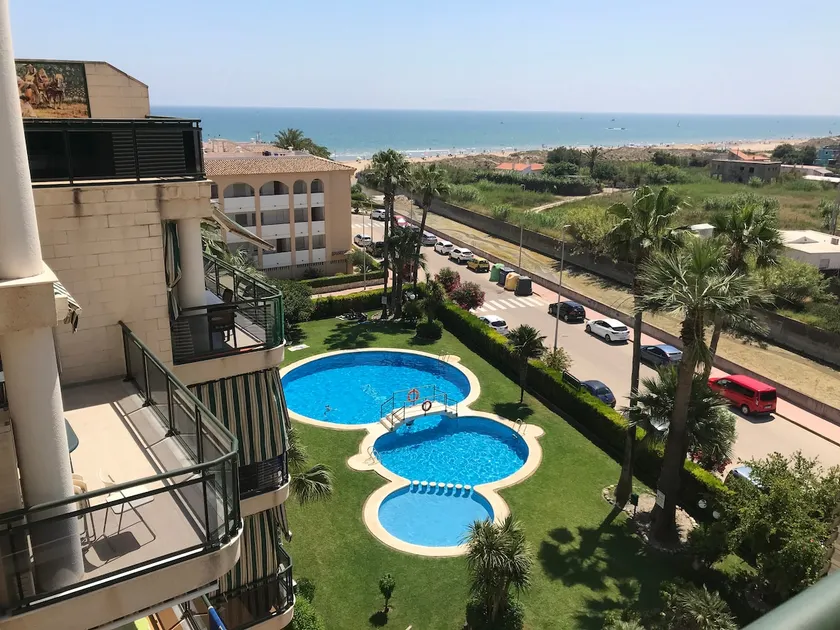 Apartamento atico junto al mar - Image 1
