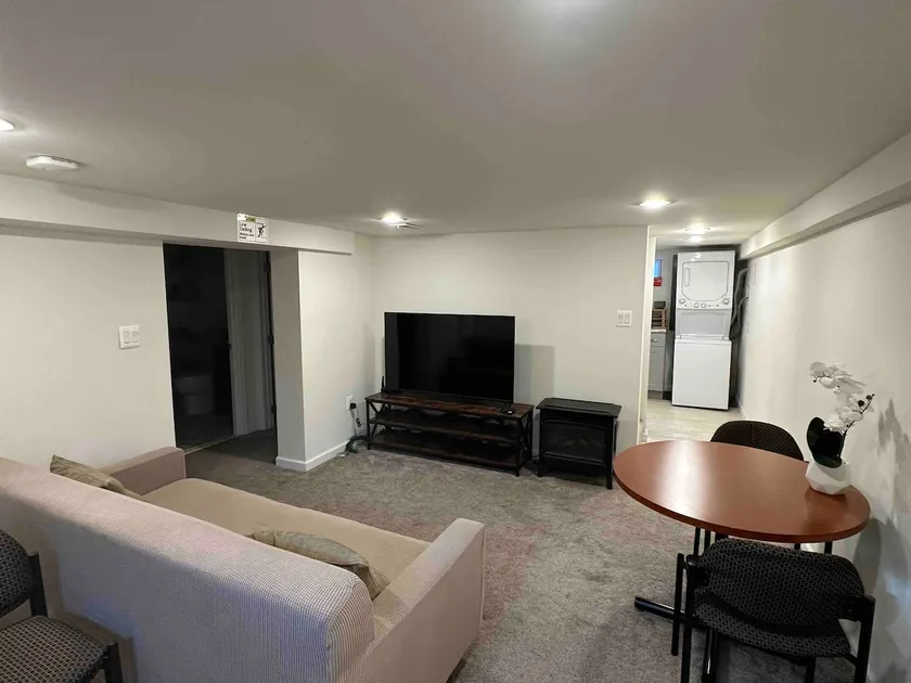 Amazingly Simple 2 Bedroom/1 Bathroom BASEMENT - Image 1