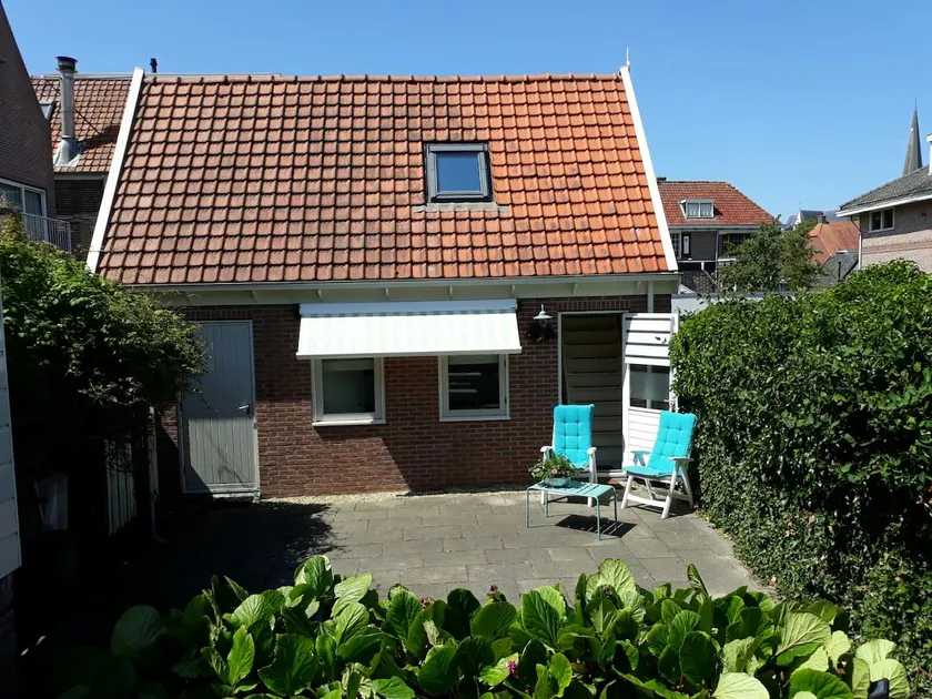 Compact holiday home in the center of Schagen - Image 1