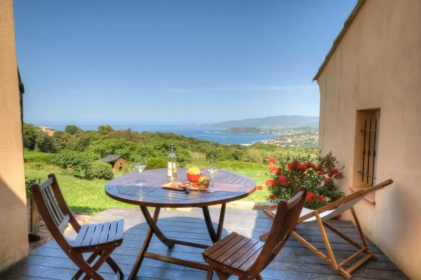 House with sea view, 2 people, 3 km from the sea - Image 1