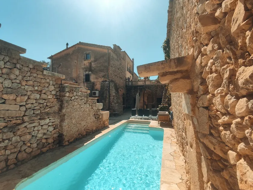 Historic House with Pool, Sauna and Jacuzzi - Image 1