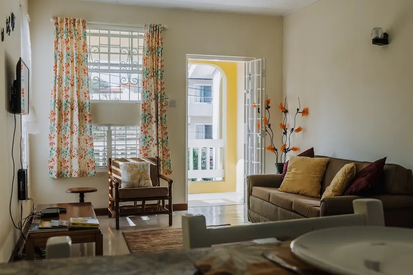 400ft to ocean, surfing. #5, 1br, 1 bth, full apt - Image 1