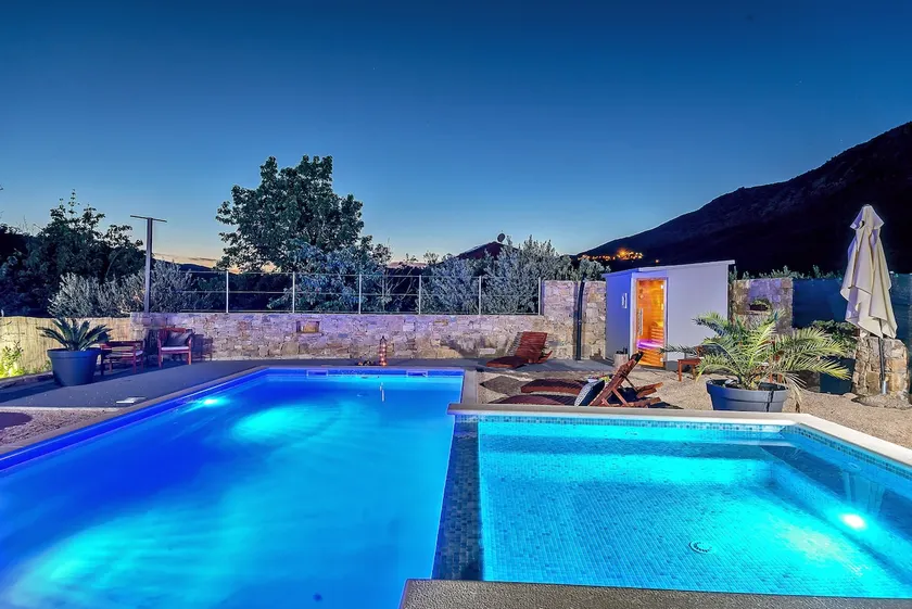 Luxury Villa,private pool, sauna,Jacuzzi,near Split - Image 1