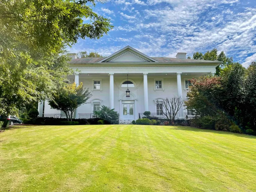 The White House of Atlanta | 8 Figures Estate - Image 1