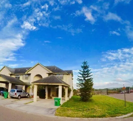 Shopping in Mcallen! Great location! - Image 1