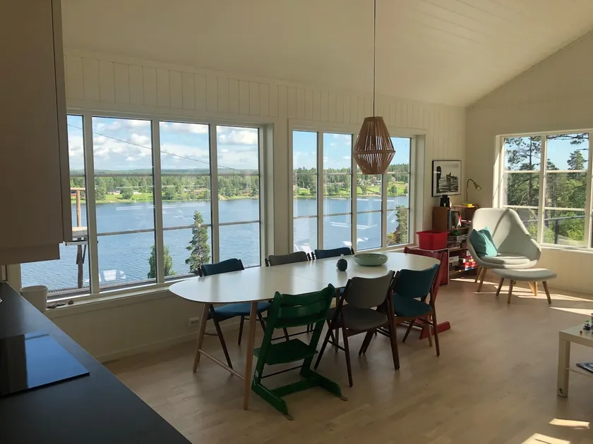 Cottage by lake, only 40 minutes from Oslo - Image 1