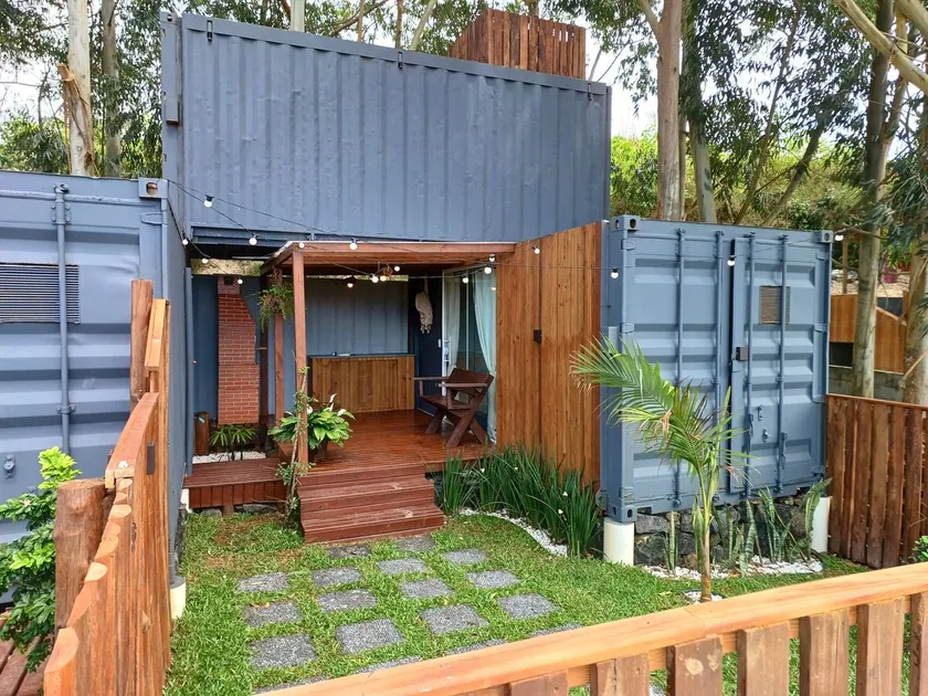 Estalagem Esperança – Container Apartment - Image 1
