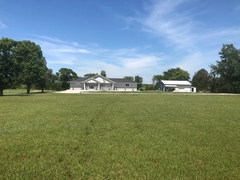 Quiet Country Living - Image 1