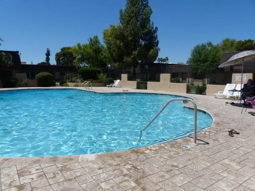 Huge Fun 3 Bedroom Tempe Townhouse! - Image 1