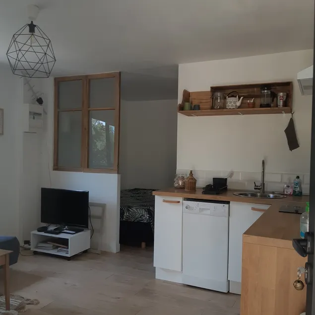 studio with guest garden, forest, 10mn Aix center - Image 1