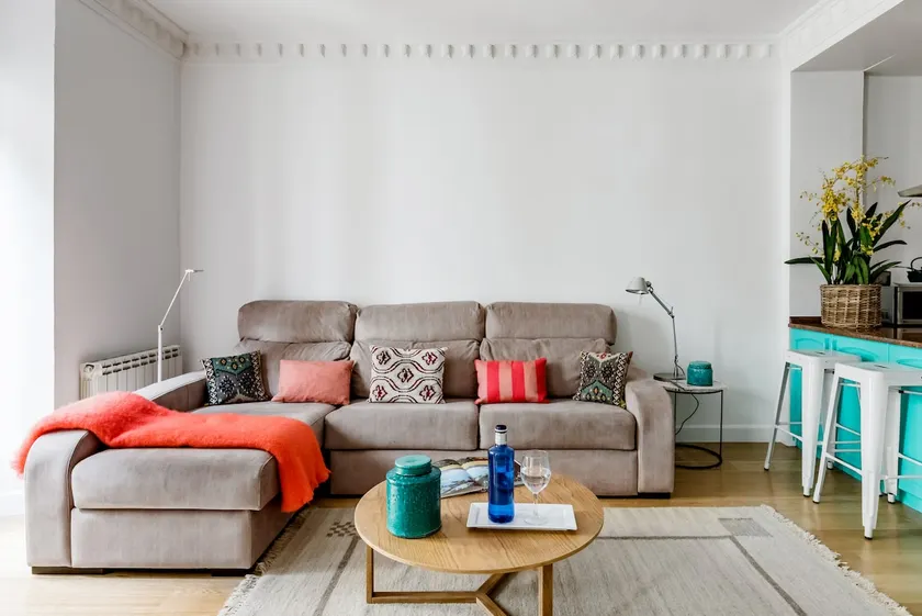 Apartment in the heart with AC - Image 1