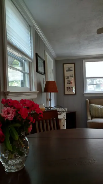 Bright Airy Private Suite by University Richmond - Image 1