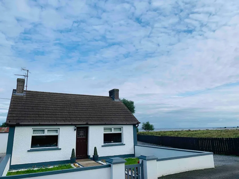 Farsnagh Cottage - Image 1