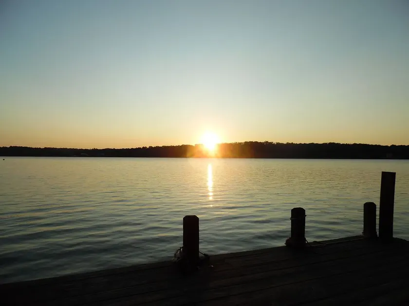 Lake Front w/ Gorgeous Sunrises _ Lake Tillery NC - Image 1