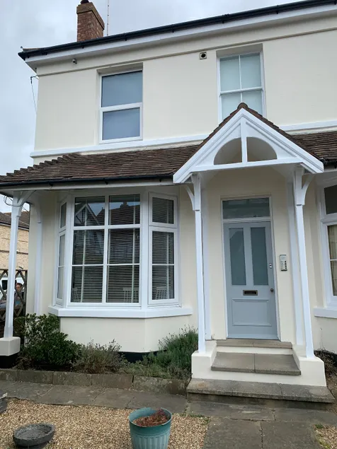 Charming 2 br apartment next to worthing station, close to town and seafront - Image 1