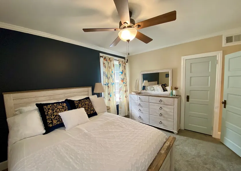 Private Downtown Cottage Family Friendly Retreat - Image 1