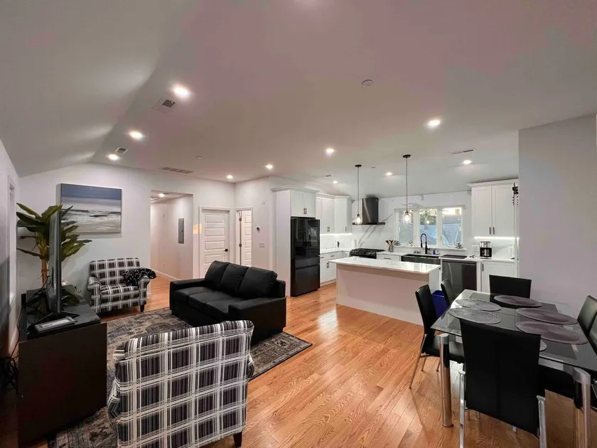 Luxury and modern apt near Mall/Hospital/Salem - Image 1