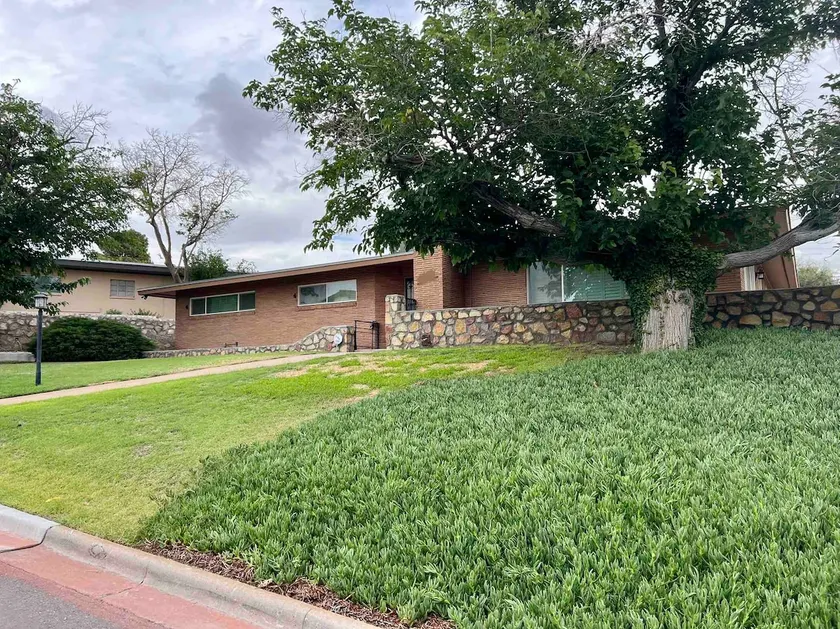 Casa De La Cruz 3BR 3 BA -w/Plasma Air Conditioning - Image 1