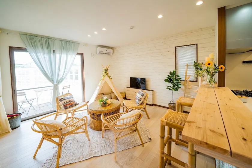 BBQ in the garden/2 minutes from the highway/Free parking for up to 3 cars/Wifi available - Image 1