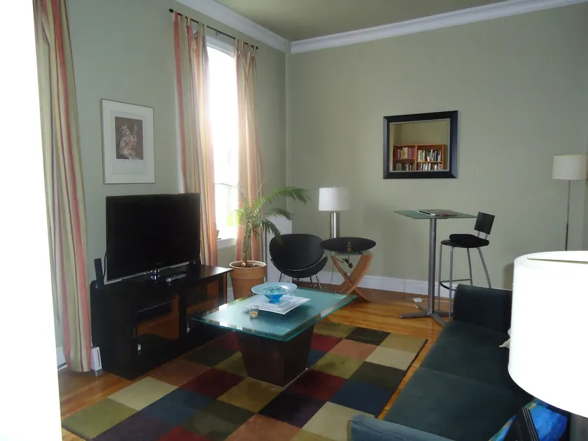 Downtown Historic District Urban Suite on Water St - Image 1