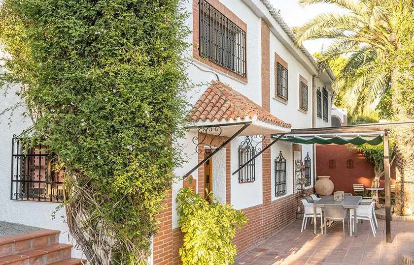 Casa El Laurel - Image 1