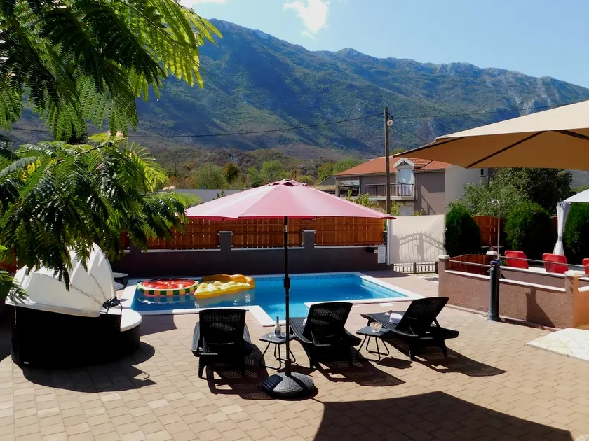 FERIENHAUS JASS IN DER NÄHE VON MAKARSKA RIVIERA - Image 1