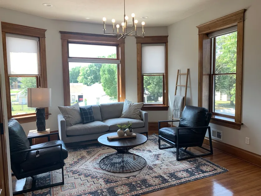 Luxury Living at The Harrison - Image 1