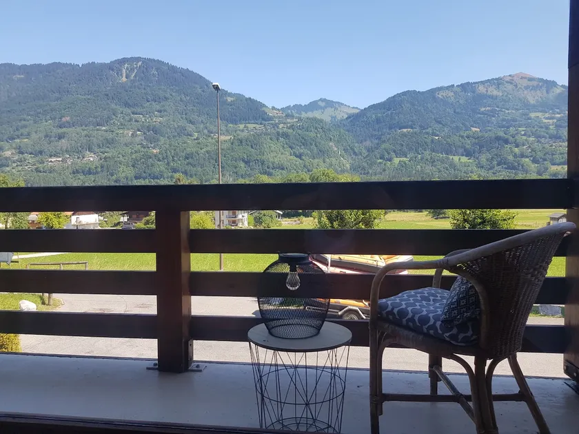 Air conditioning. Ideally located, beautiful view, 400m from the lake. - Image 1