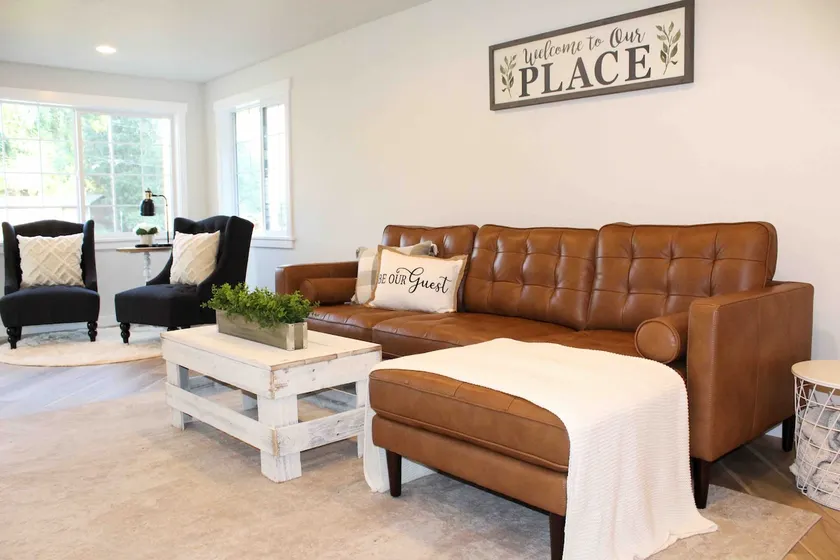 Remodeled home in Lebanon, near Hwy 34, 20 & I-5 - Image 1