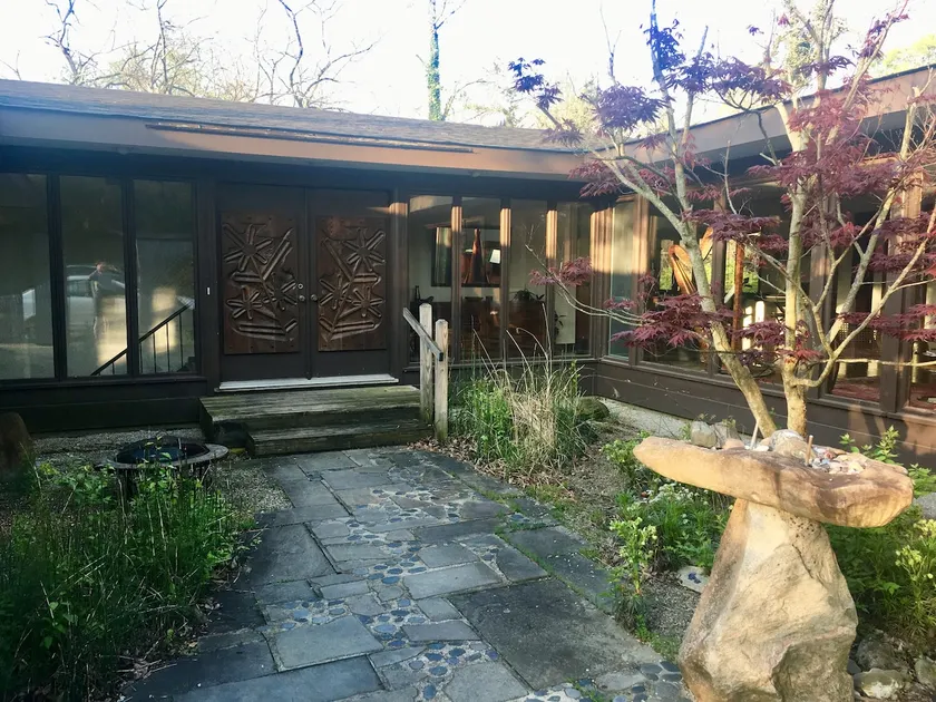 Oxford Mid-Century Modern near Miami University - Image 1