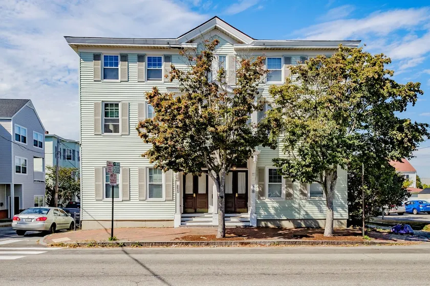 Downtown Apartment w/ Parking - Come Work or Play! - Image 1