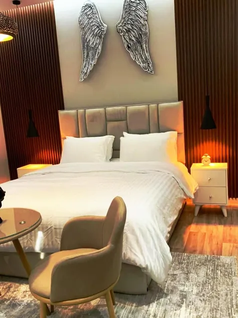 Luxury aparthotel with smart entrance - Image 1