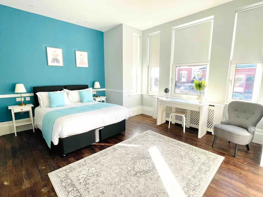 Coral House - Exquisite 7 Bedroom Property - Image 1